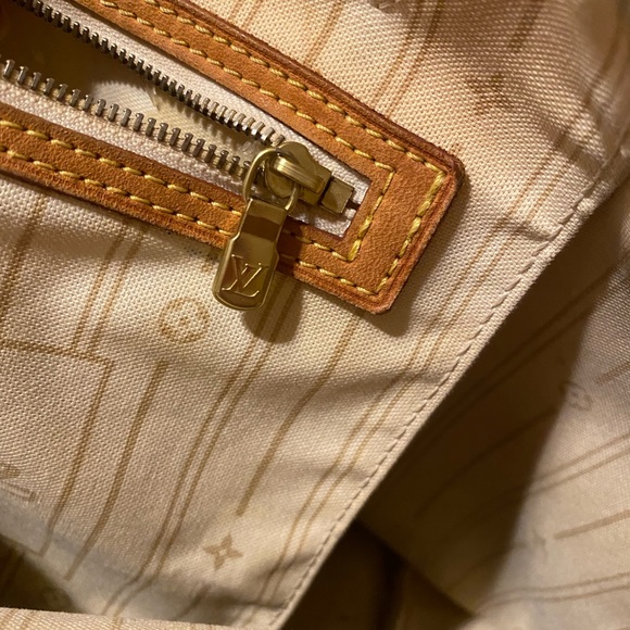 Authentic Louis Vuitton Azur Neverfull tote! - Picture 11 of 16